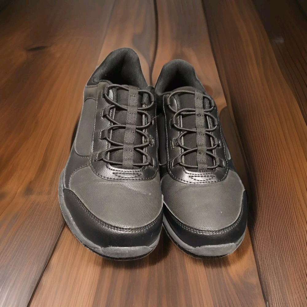 TredSafe Black‎ Slip Resistant Shoes Women Size 8.5 Oil And Slip Resistant Shoes